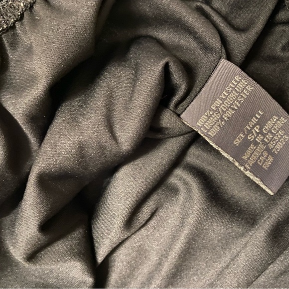 Suzy Shier long sleeve satin blouse - Picture 9 of 10